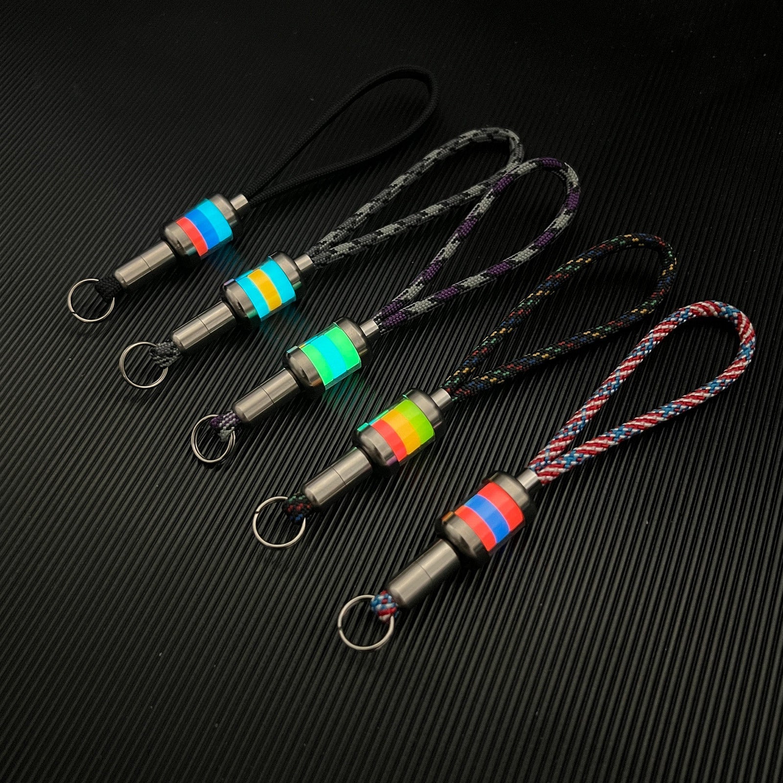 RovyVon Firefly Pro Titanium Keyring, Aurora Borealis